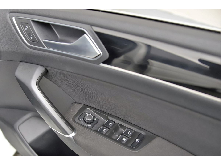 2016 Volkswagen Touran 1.4 TSI DSG HIGHLINE *REVERSE CAM* €17,890