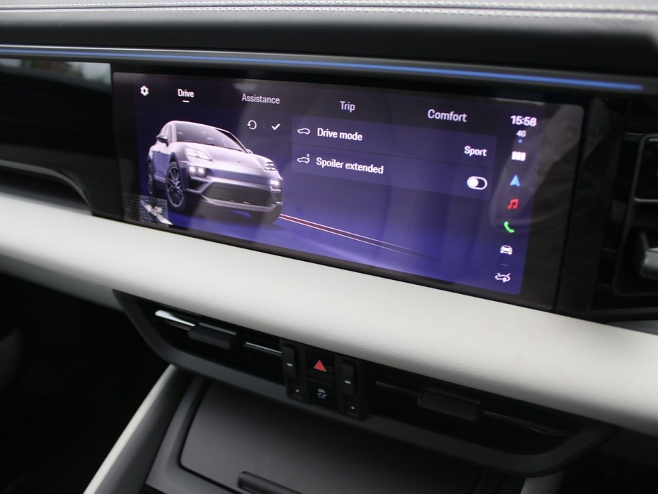 2025 Porsche Macan Electric €82,000