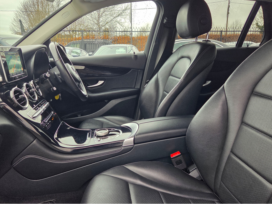 2019 Mercedes-Benz GLC Class - image 11