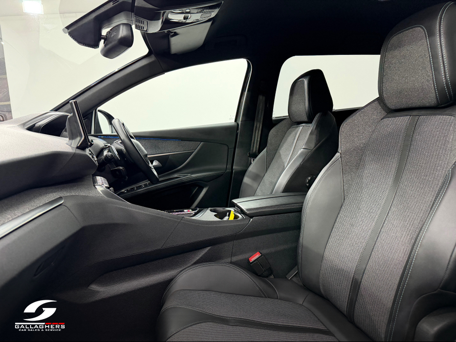 2023 Peugeot 5008 - image 9