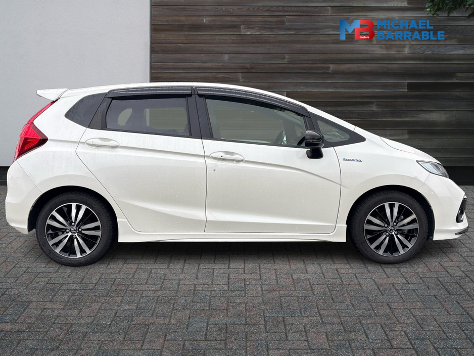 2017 Honda Fit 1.5L Petrol Hybrid Automatic €13,950