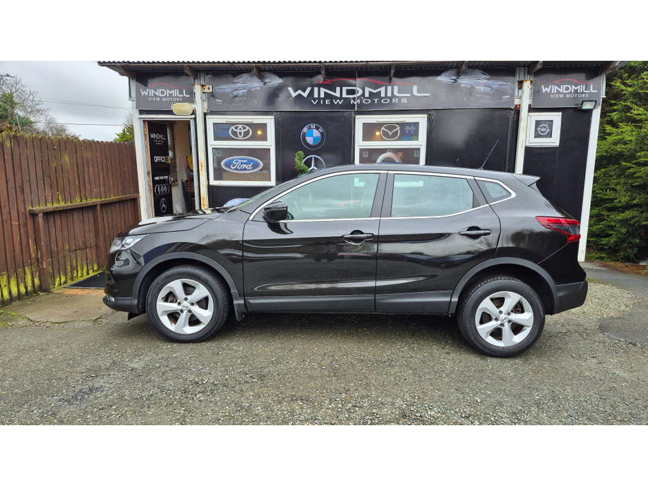 2018 Nissan Qashqai - image 5