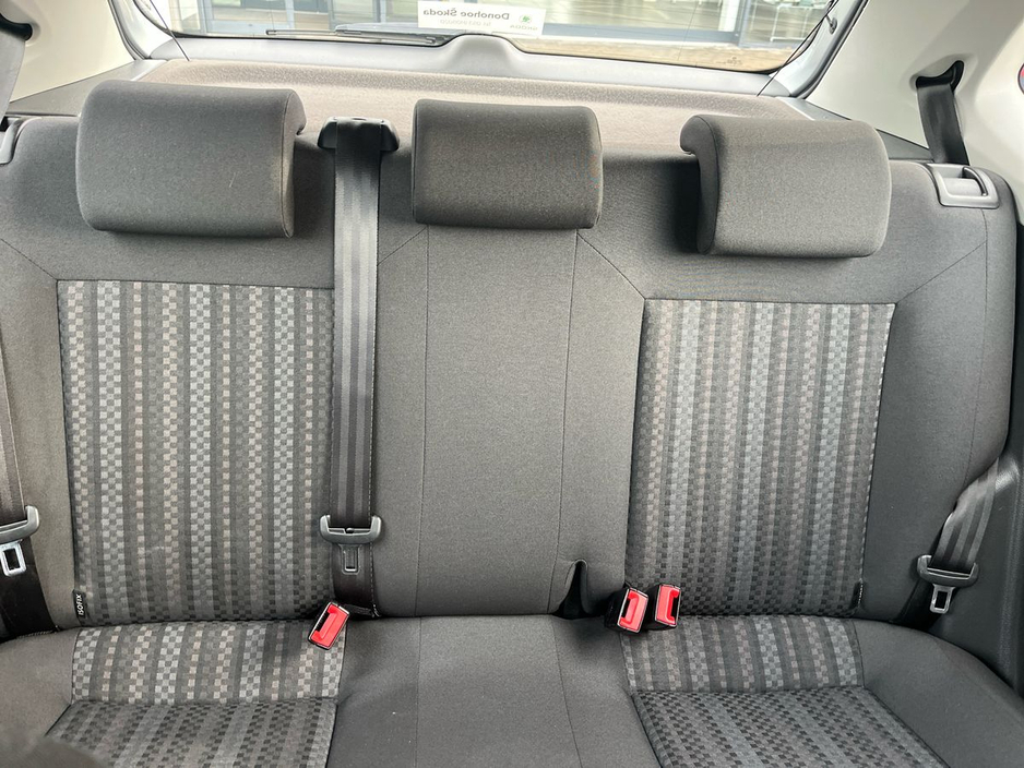 2017 Volkswagen Polo 1L 60HP Trendline €11,900