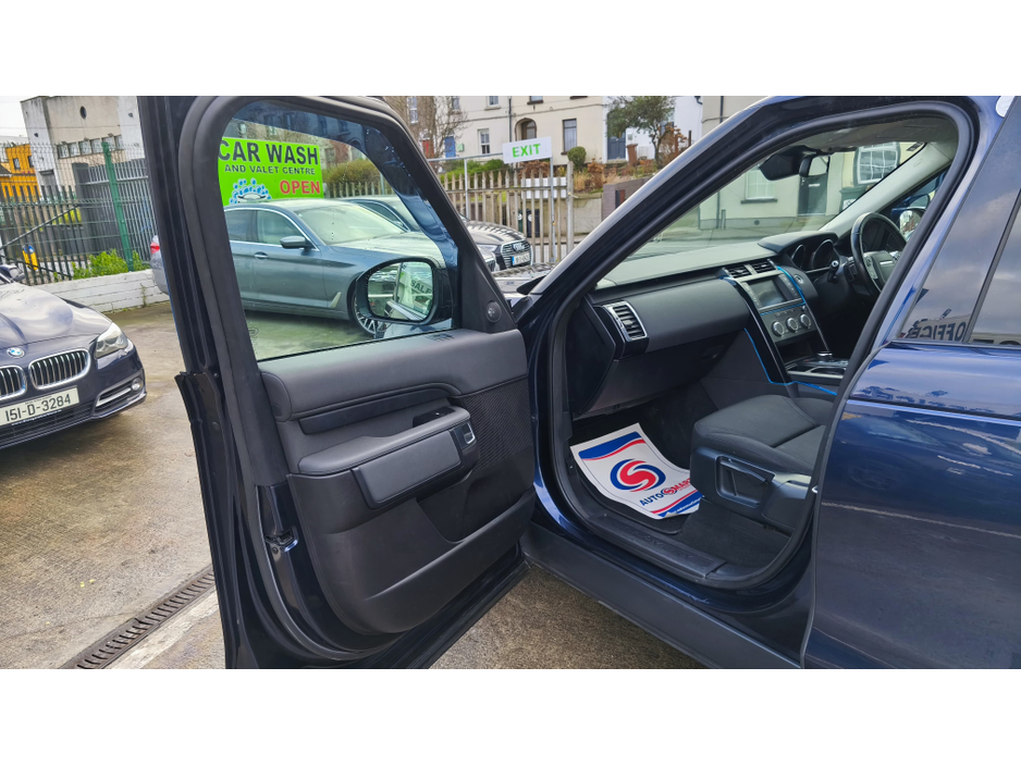 2018 Land Rover Discovery Automatic AA Approved 1 Year Warranty €24,950