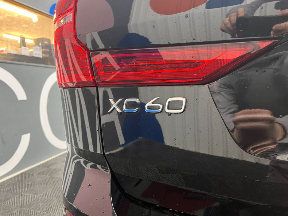 2023 Volvo XC60 €46950! 2023 VOLVO XC60 RECHARGE ULTIMATE T6 AWD PLUG 2.0 AUTOMATIC / CRUISE CONTROL /  ELECTRIC MEMORY & HEATED SEATS / 360° PARKING CAMERA / PANORAMIC SUNROOF / APPLE CARPLAY €46,950