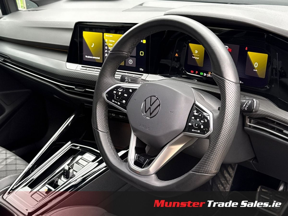 2023 Volkswagen Golf - image 12