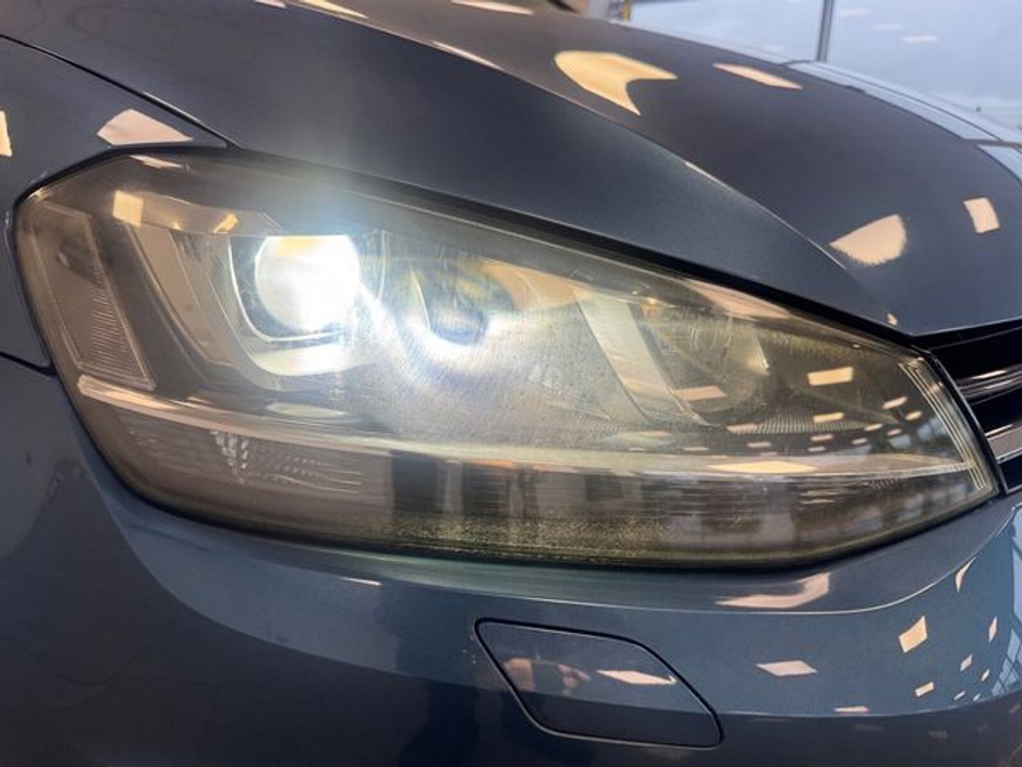 2015 Volkswagen Golf - image 20