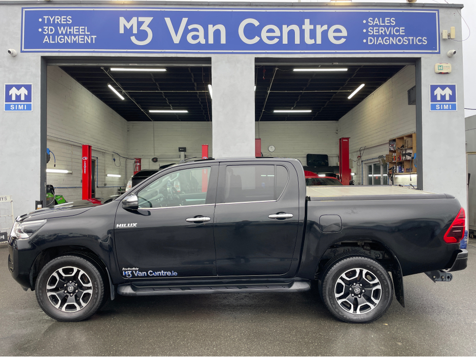 2021 Toyota Hilux 2021 TOYOTA HILUX 2.4 D-4D INVINCIBLE 4WD CREW CAB €28,950