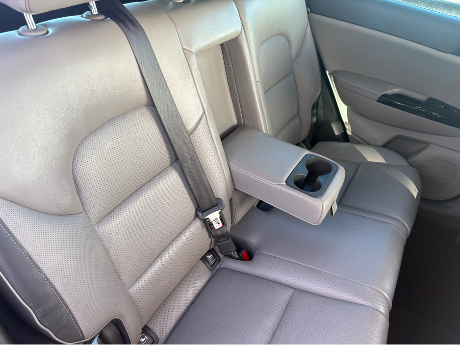 2017 Kia Sportage - image 18