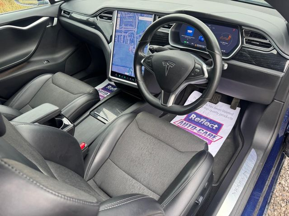 2018 Tesla Model S - image 8