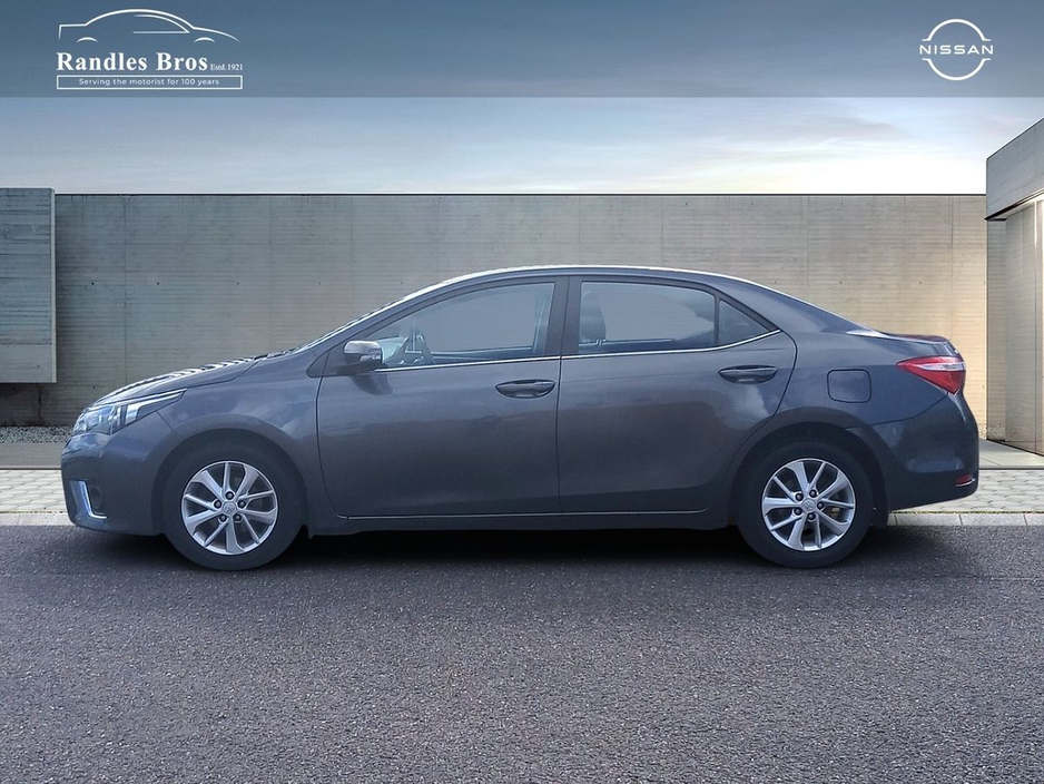 2016 Toyota Corolla - image 3