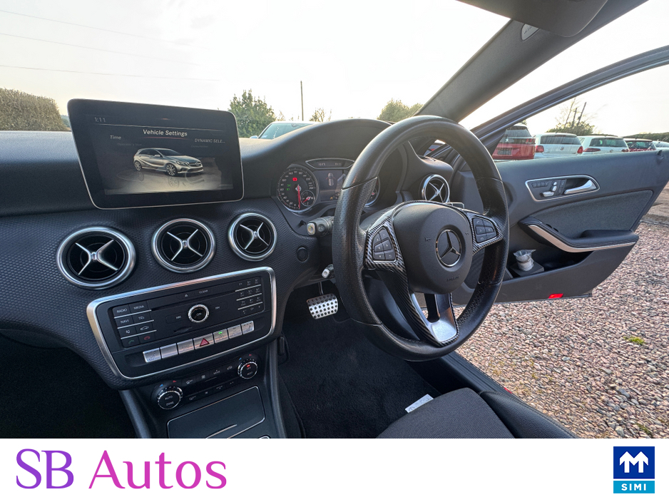 2018 Mercedes-Benz 180 - image 15