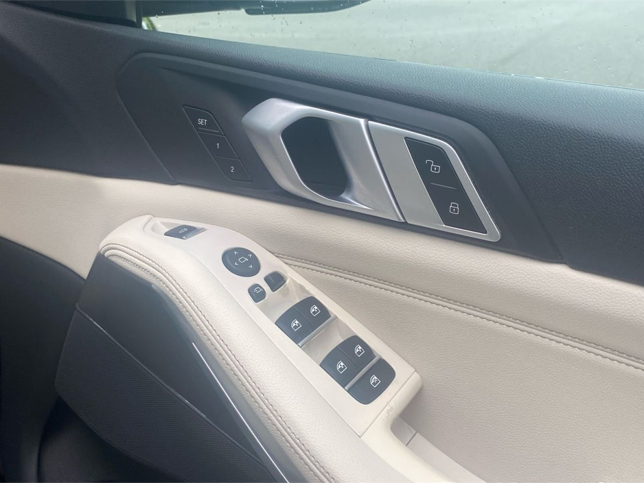2019 BMW X5 - image 21