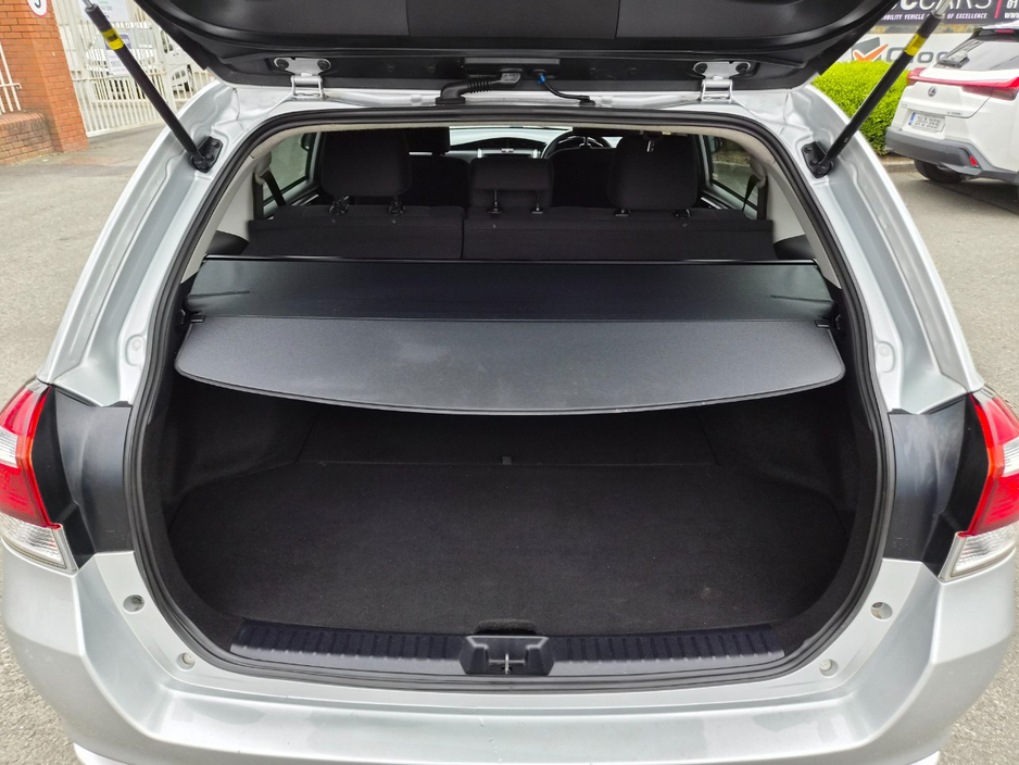 2017 Toyota Corolla - image 18