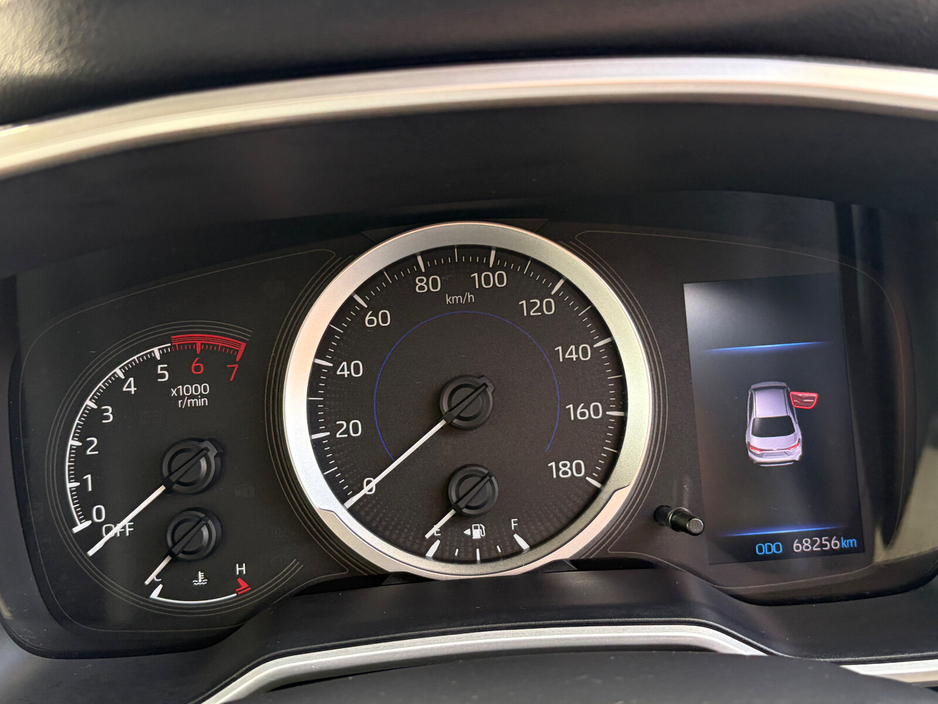 2021 Toyota Corolla - image 9