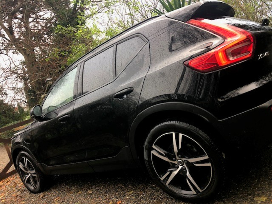 2021 Volvo XC40 - image 10