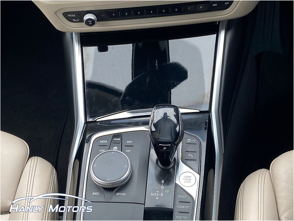 2019 BMW 3 Series - image 19