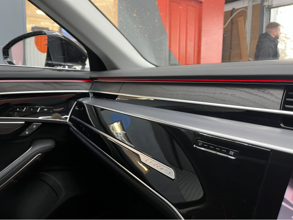 2024 Audi A8 - image 27