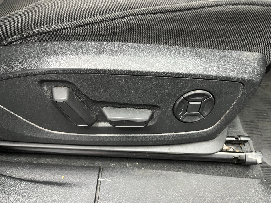 2020 Audi Q3 €30950! 2020 AUDI Q3 35TDI QUATTRO ADVANCED 2.0 AUTOMATIC / CRUISE CONTROL / 360° PARKING CAMERA / ELECTRIC HEATED SEATS / PADDLE SHIFTERS / APPLE CARPLAY €30,950