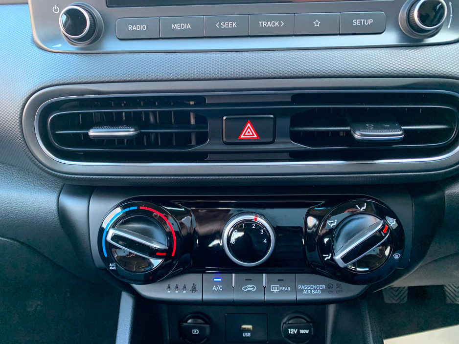 2022 Hyundai Kona - image 18