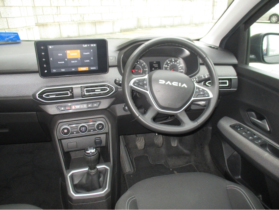 2023 Dacia Jogger - image 3