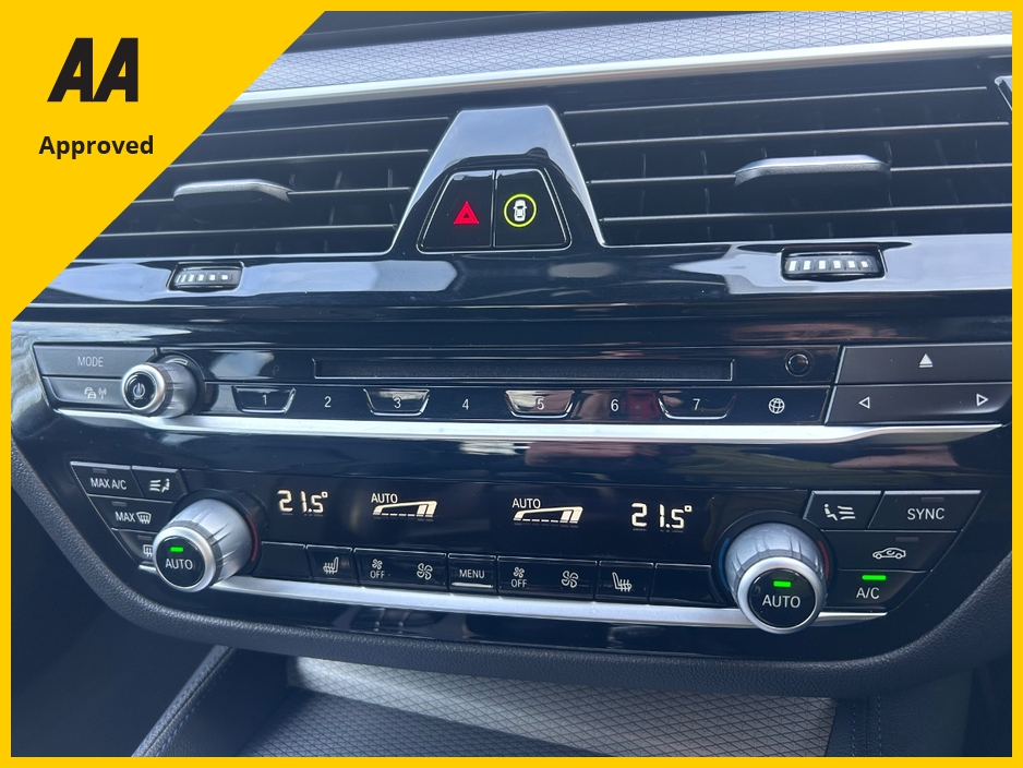 2018 BMW 5 Series - image 18