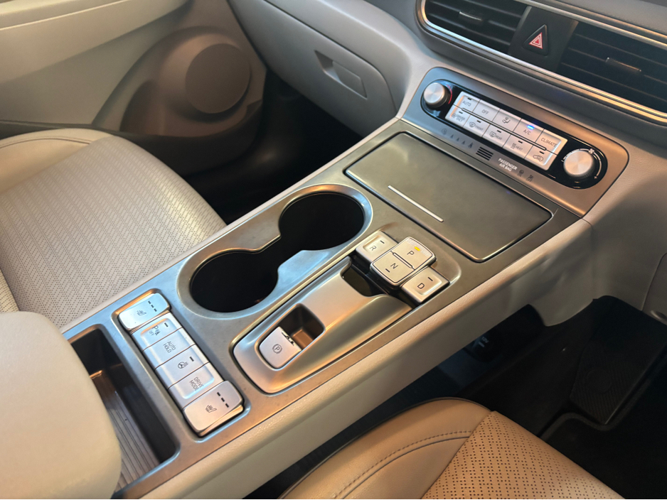 2020 Hyundai Kona KAUAI EV 5DR AUTO Finance Available own this car from €72 per week €16,750