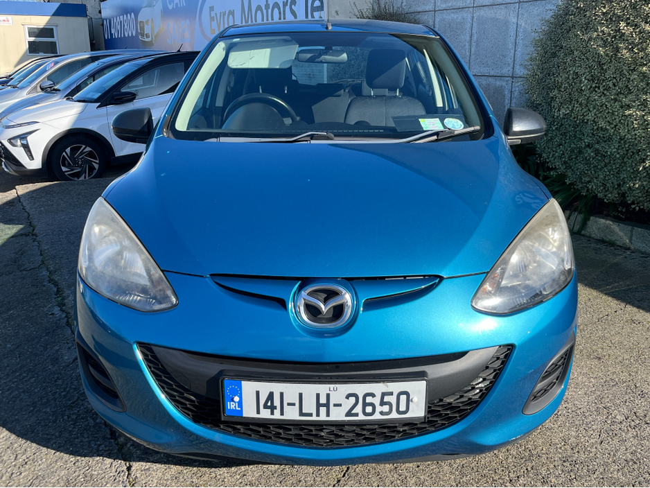 2014 Mazda Mazda2 - image 2