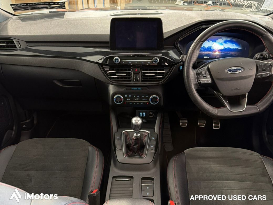 2022 Ford Kuga - image 16