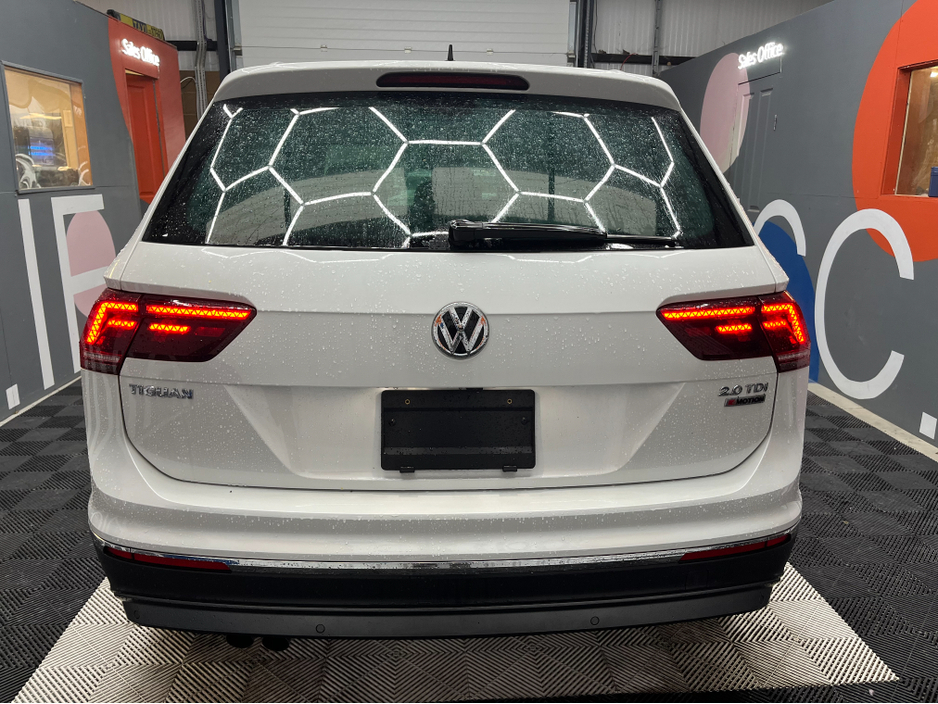 2020 Volkswagen Tiguan - image 3