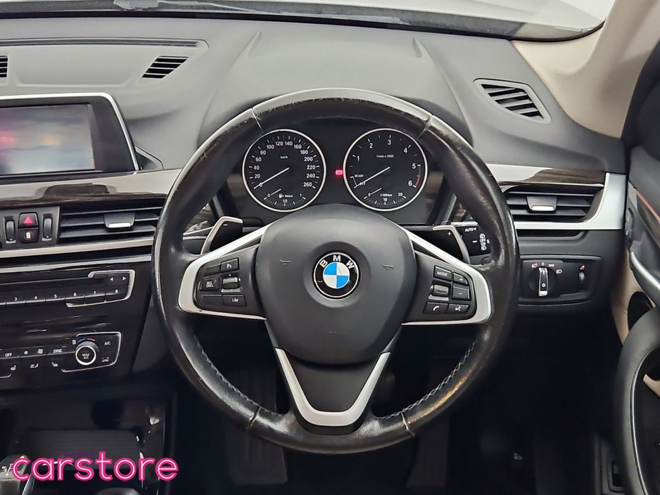 2017 BMW X1 - image 19