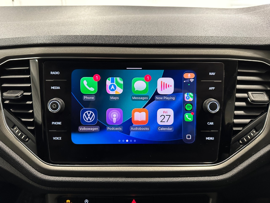 2021 Volkswagen T-Roc - image 28