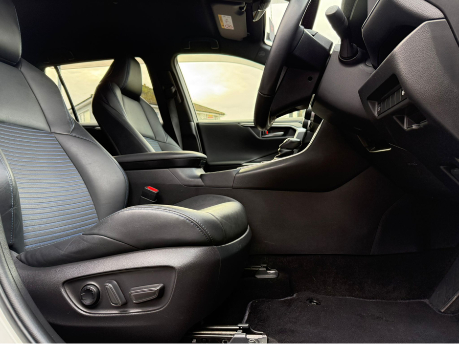 2021 Toyota Rav4 RAV4 PETROL HYBRID DYNAMIC , Only 57k , Heated Leather Seats , Sat-Nav , Reverse Camera , Cruise Control , Dual Zone Climate control , Fully Serviced & Fresh NCT , Finance €85 p/w & €15,950 deposit . €33,950