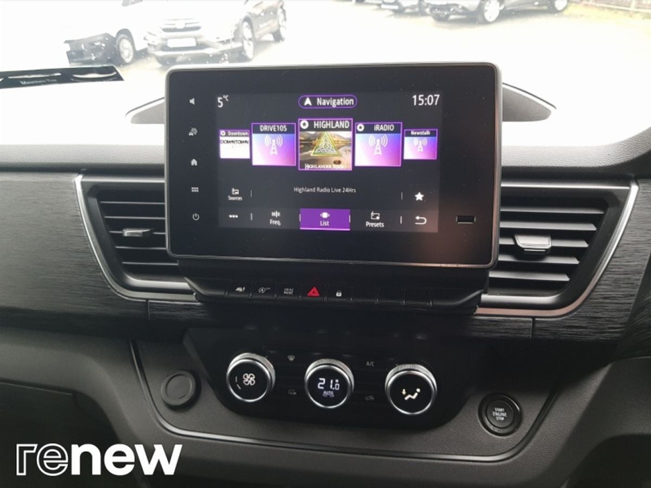 2024 Renault Trafic - image 17