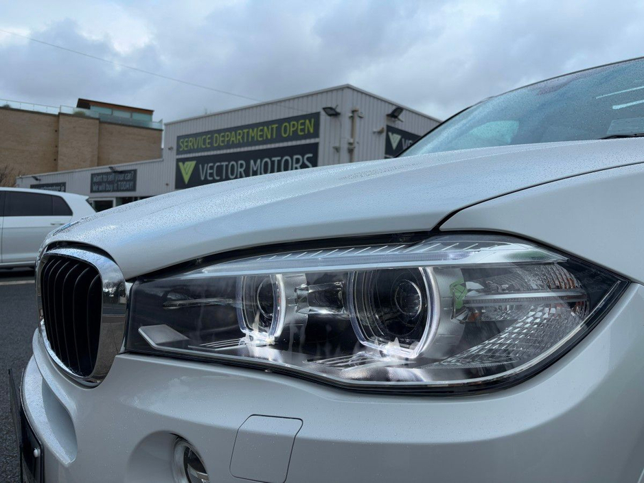 2017 BMW X5 - image 25