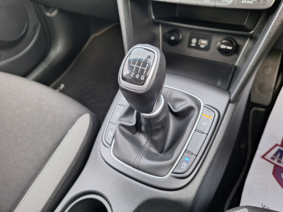 2020 Hyundai Kona - image 14