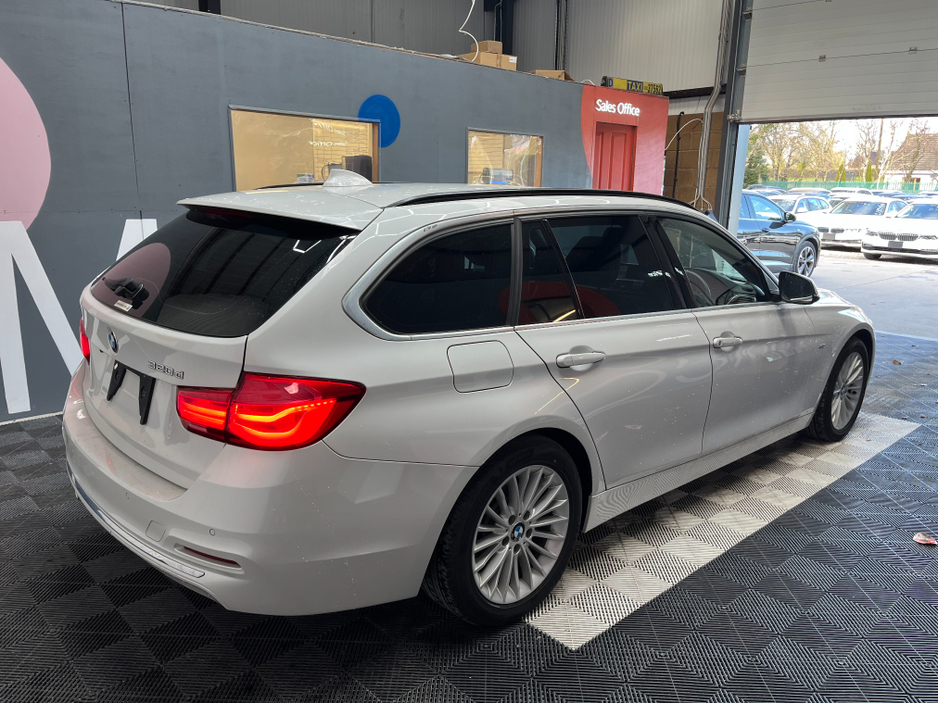 2018 BMW 3 Series - image 2