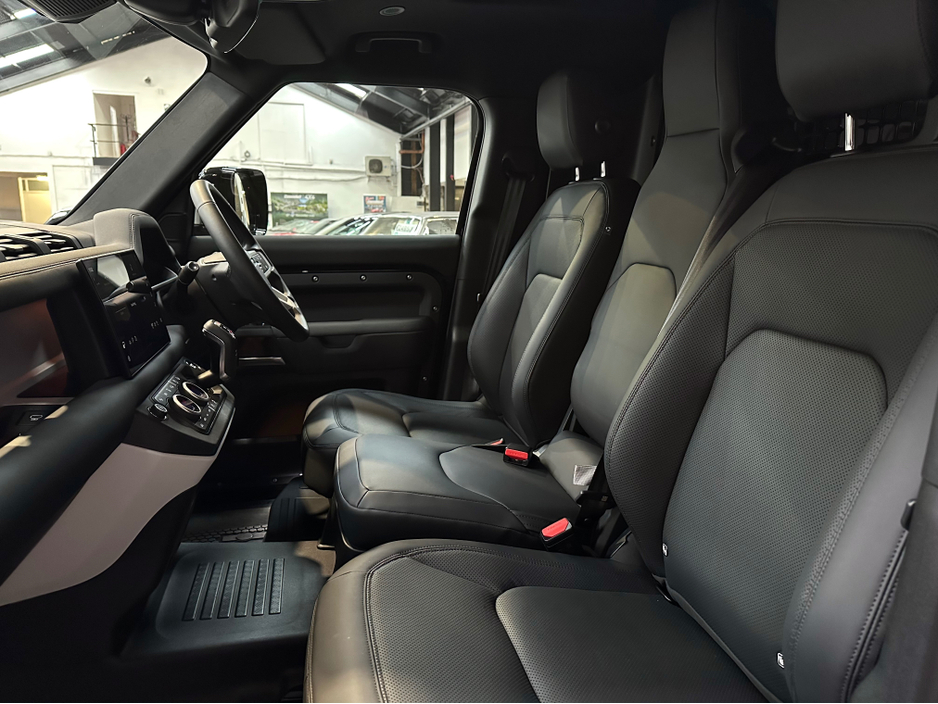 2025 Land Rover Defender - image 17