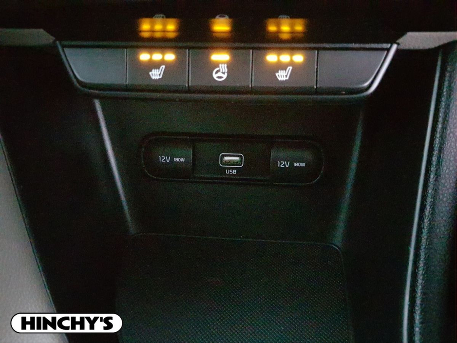 2020 Kia Sportage - image 24