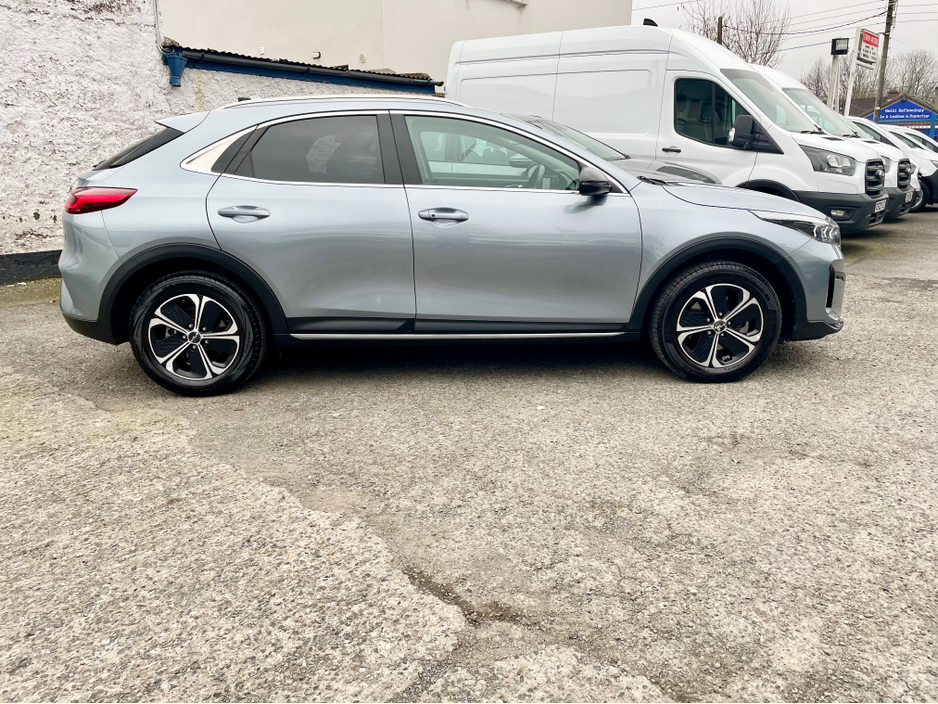 2024 Kia XCeed - image 18