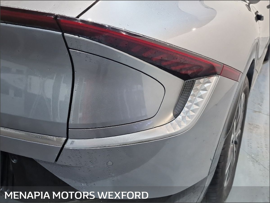 2022 Kia EV6 - image 17