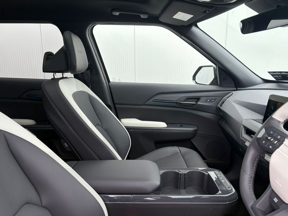 2026 Kia EV5 - image 26