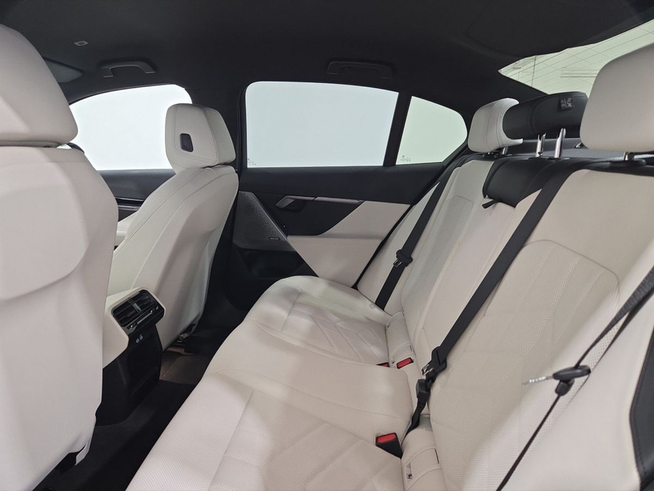 2024 BMW 5 Series - image 11