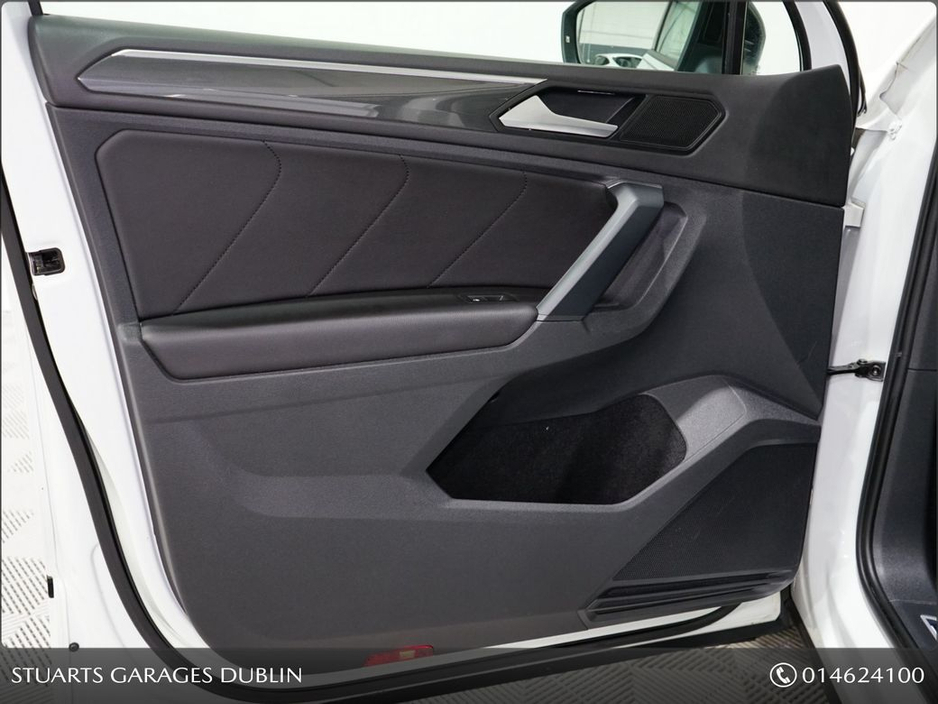 2020 Volkswagen Tiguan - image 18