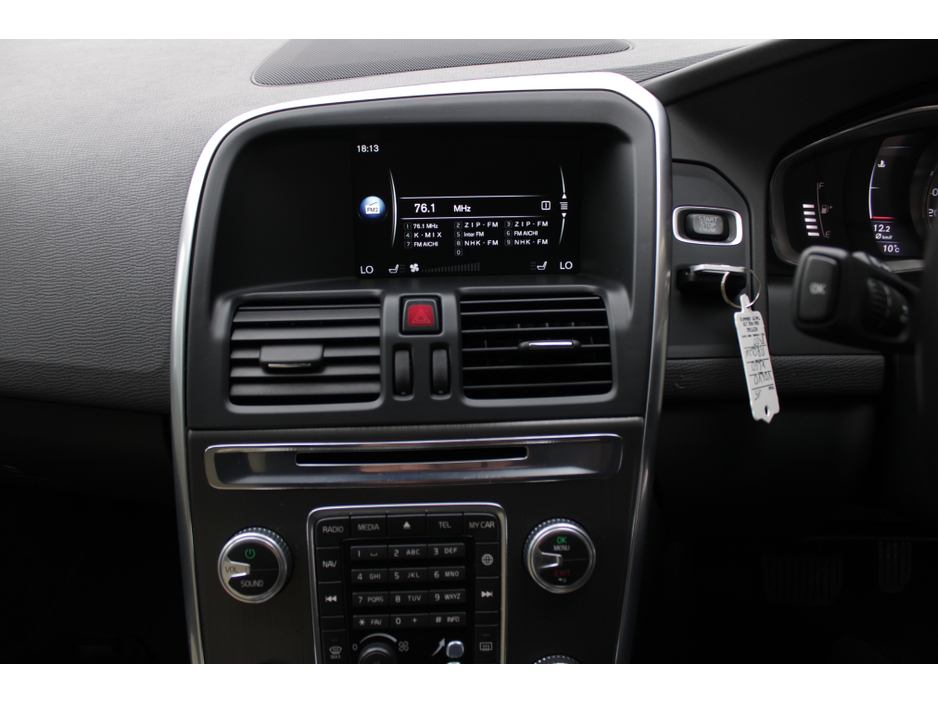 2015 Volvo XC60 - image 12