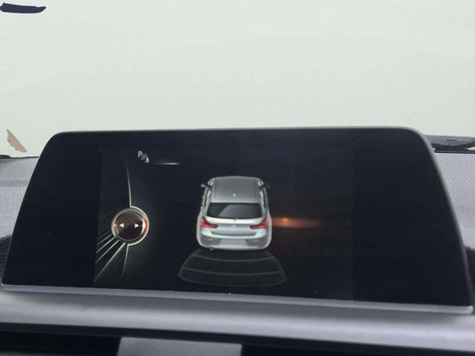 2016 BMW 1 Series - image 23