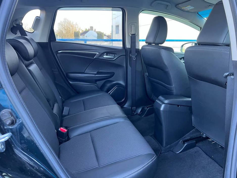 2019 Honda Fit - image 8