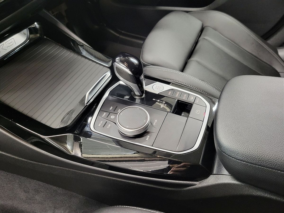 2023 BMW X3 - image 10