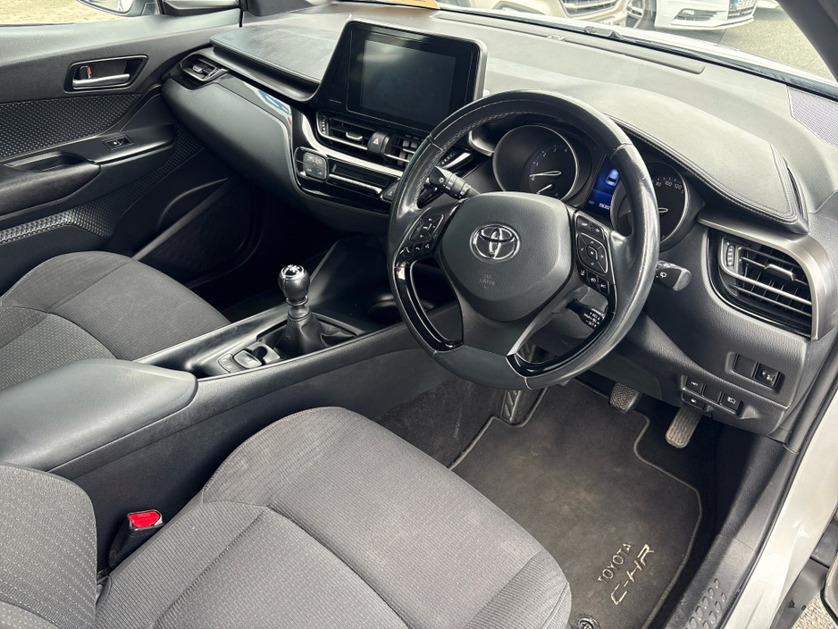 2018 Toyota C-HR - image 10