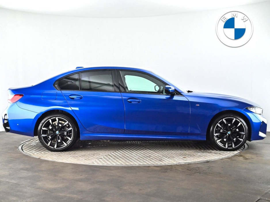 2025 BMW 3 Series - image 22